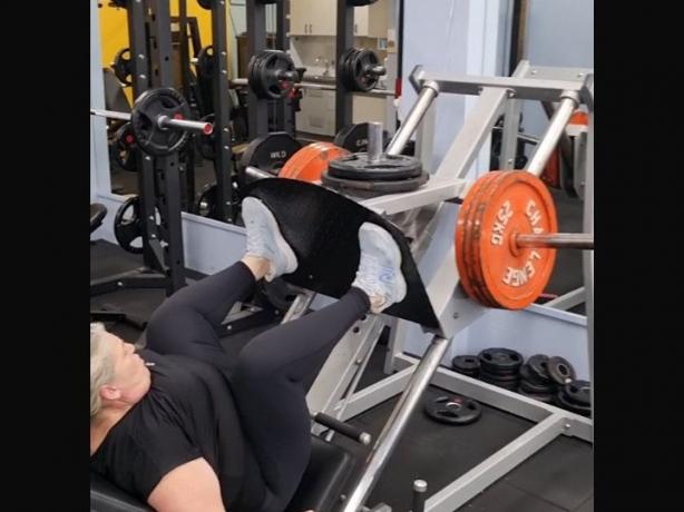 The Science Behind the Effectiveness of Group Strength Classes